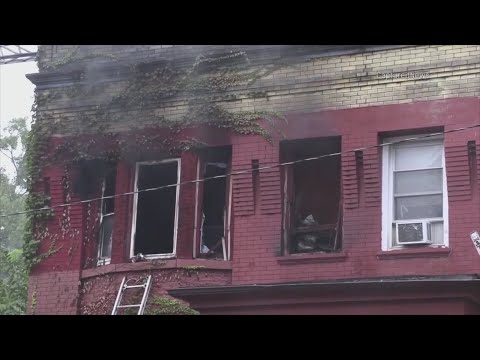 Man dies in Englewood fire, 2 women injured