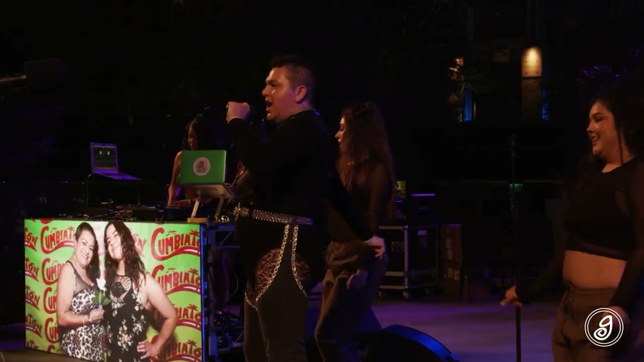 Nayden performs "Vale" at Grand Performances adlı videoyu YouTube'da izle Nayden performs "Vale" at Grand Performances adlı videoyu YouTube'da izle
