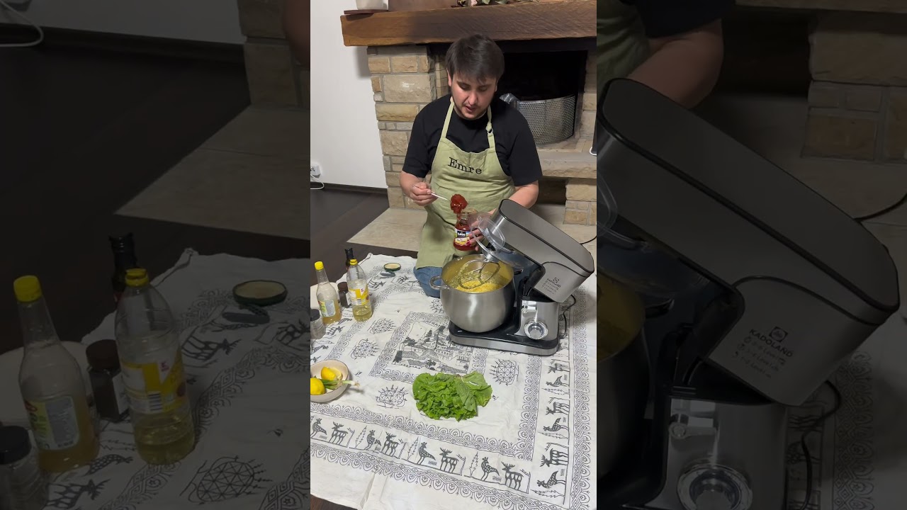 Ev yapımı Çiğ Köfte🥬 Bol acılı severmisiniz? Malzemeleri söyledim sadece#keşfet#tarif#yemek#shorts Ev yapımı Çiğ Köfte🥬 Bol acılı severmisiniz? Malzemeleri söyledim sadece#keşfet#tarif#yemek#shorts