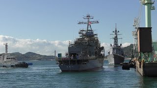 訓練支援艦「くろべ」離岸 令和4年10月31日