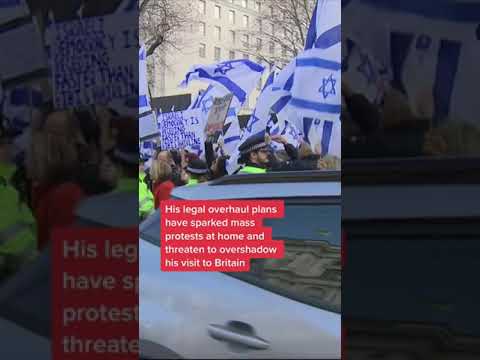 Netanyahu greeted by protesters