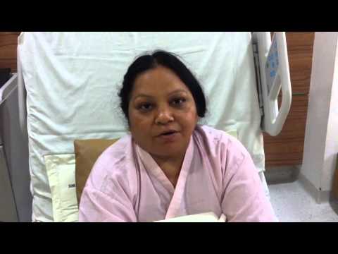 Mrs  Anjana Khurana is sharing her feedback after surgery at Sunrise Hospital by Dr Nikita Trehan