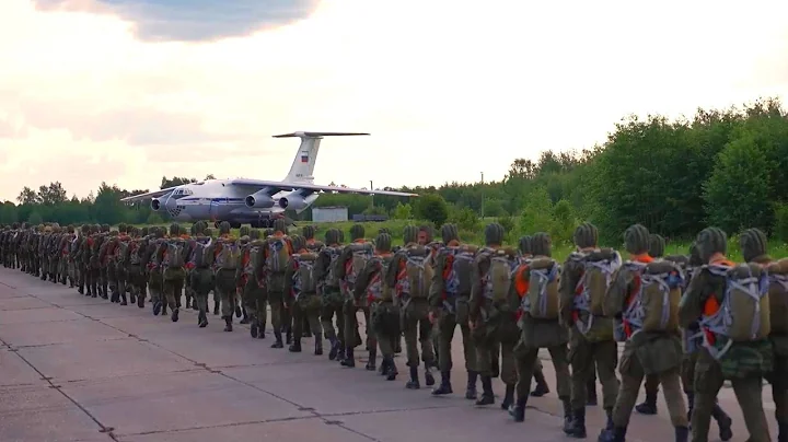 Russian Air Force Drop it Hundreds Special Forces with Ilyushin Il-76 Aircraft - DayDayNews