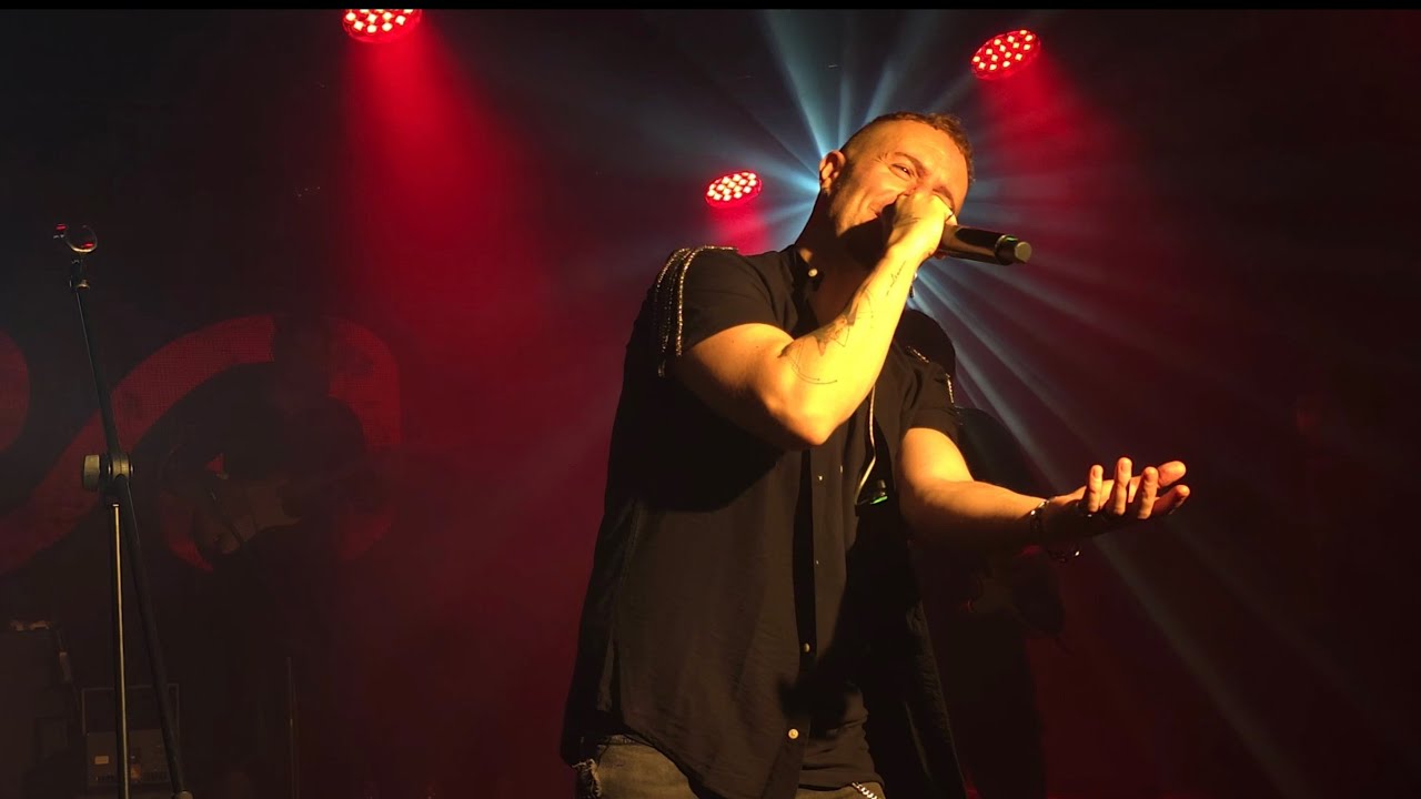 Emre Aydın - Hoşçakal Live Performansı #live #müzik #konser #vocal # ...