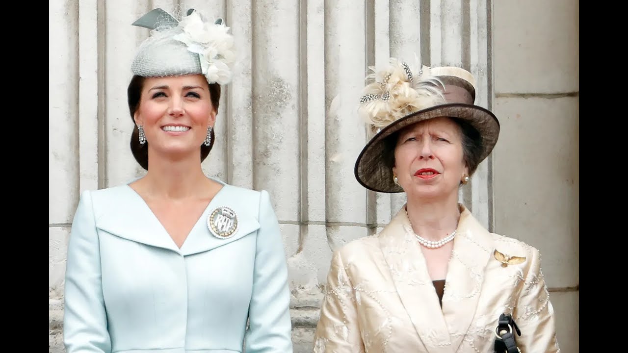 Princess Anne passes the torch! Duchess Catherine to lead the Royal Christmas 2025! - YouTube