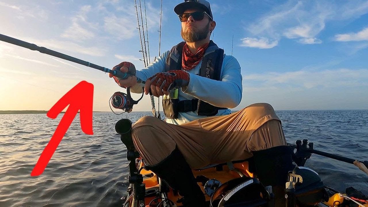 How To Use Spinnerbaits To Catch Fall Redfish [Strike King Redfish Magic] 