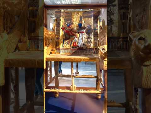 كرسى العرش للملك توت عنخ امون توت عنخ امون    