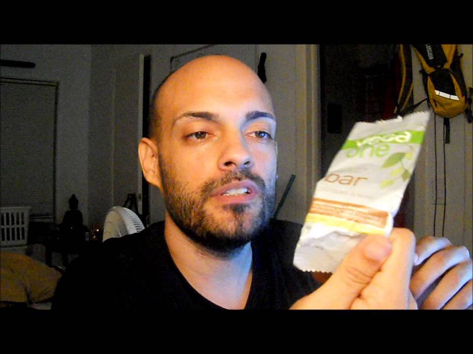 VEGA ONE PROTEIN BAR REVIEW