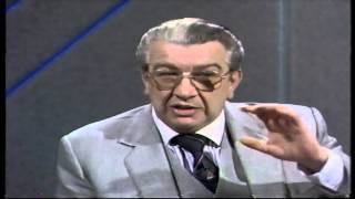 Cliff playing Joe Davis and talking to David Vine