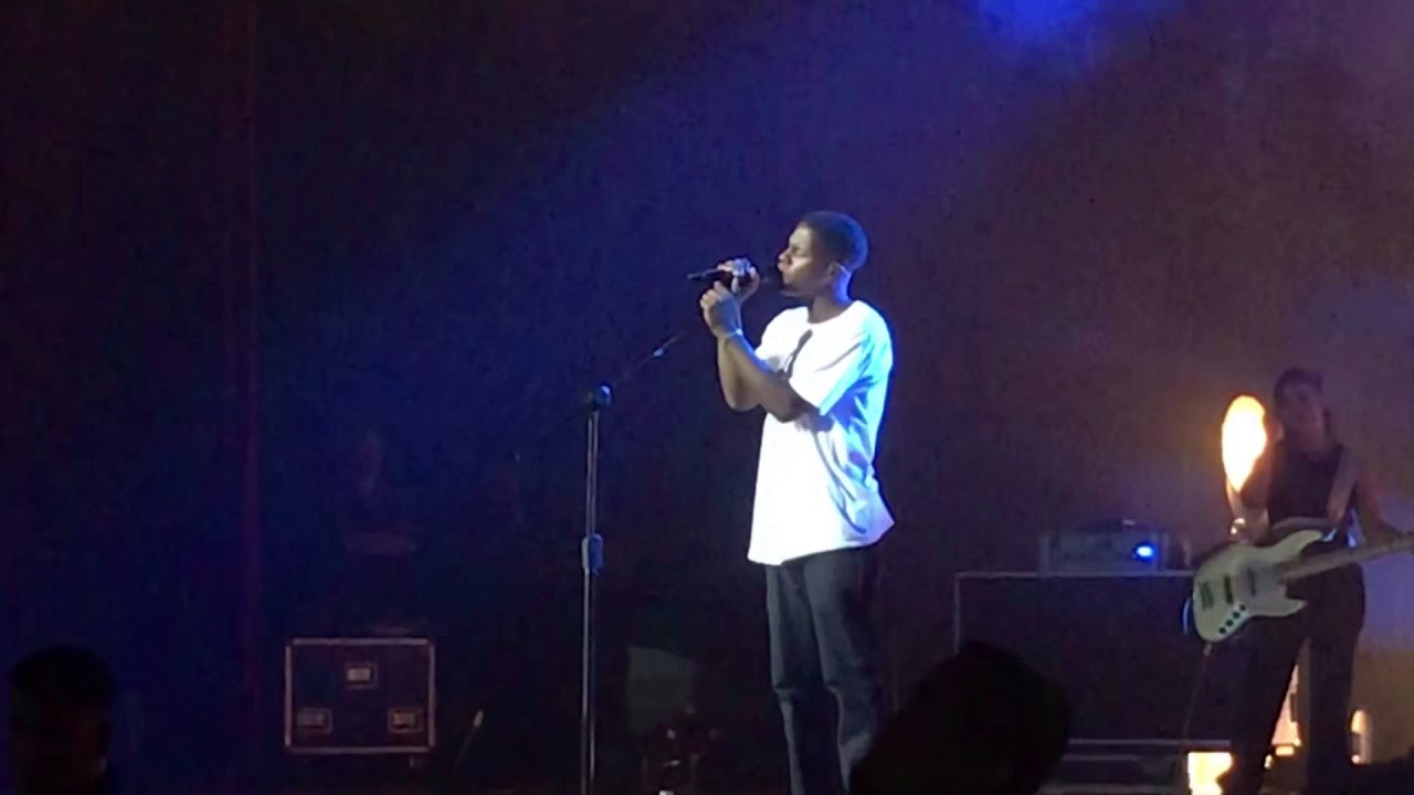 SUPERPOSITION - Daniel Caesar ft. John Mayer (LIVE IN MANILA)