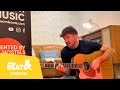 OSSO's unplugged performance at Wombat's Hostel Vienna