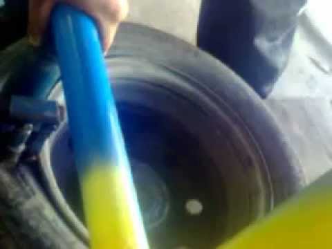 Видео: Можете ли да поставите гума в пълен размер на джанта?