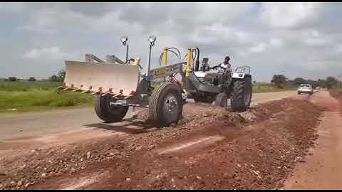 Tractor Grader by Ashok Metal Works,Vidisha MP