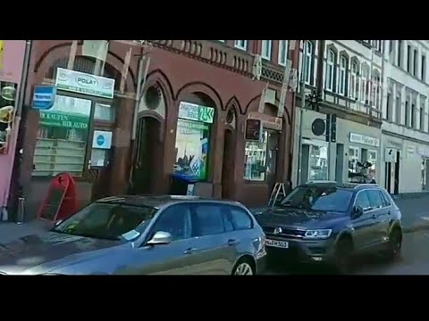 হ্যানোভার শহরের অন্য রকম লাইভ ভিডিও। হ্যানোভার শহরের অন্য রকম লাইভ ভিডিও।