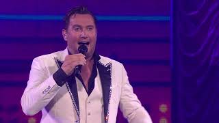 Video thumbnail of "Tino Martin – Mijn Vriend / Ga Nu Maar Weg (Viva Las Vegas) [Live in de Ziggo Dome 2022]"