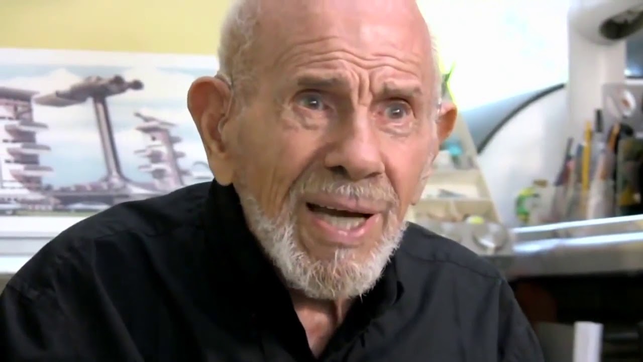 жак фреско футбольный мячик. дети жака фреско. жак фреско о воспитании детей. жак фреско в детстве. дети жака фреско.