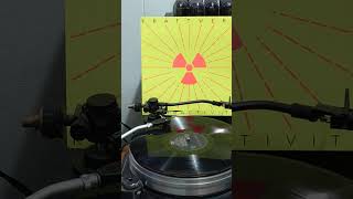 Kraftwerk - Radioactivity