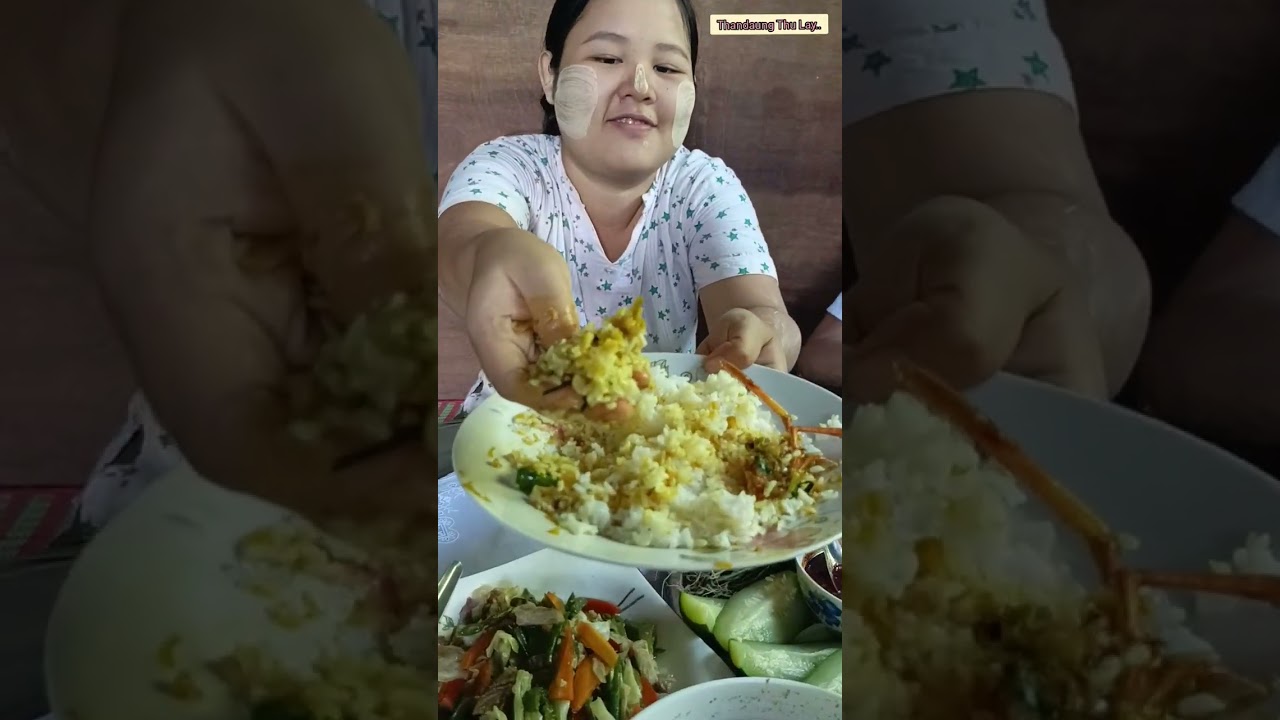 ပုဇွန်ဆီပြန်ဟင်းလေးနဲ့ငပိရည်ဖျော်နှစ်မျိုး အတို့အမြုပ်အစုံတို့ပီး အဒေါ်နဲ့တူတူ အားပါးတရဆွဲပီနော်😋😋