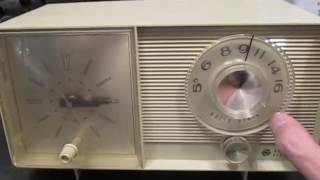 Mr. Robot Shop - GE General Electric Clock Radio AM - 1960s / 1970s