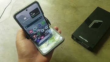 Samsung Z Flip 6: How to Turn On or Off "Controls" in the TalkBack Reading Navigation Menu