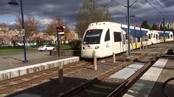 TriMet MAX Light Rail @ Cascade Station (Portland) OR USA 29MAR15 Siemans S70 418 Leading