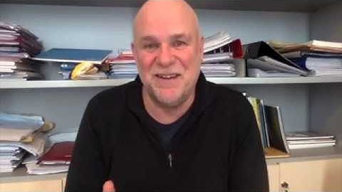 Does language-use change with age?