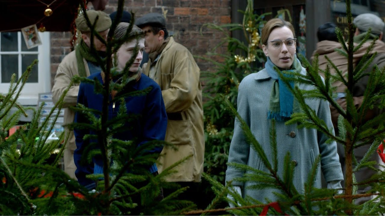 Shelagh And Timothy Look For A Christmas Tree - Call The Midwife: Christmas Special 2014 - Bbc