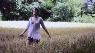 Clara Louise - Alles Was Mir Bleibt (Offical Video) chords