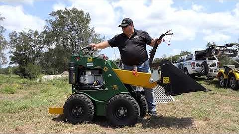 Connect your 4in1 Bucket to a Kanga 2 Series Mini Loader
