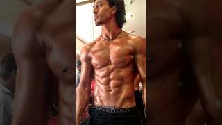 Bollywood Bodybuilder Vs South Bodybuilder Video Best Bodybuilder Hrithik Roshan,Tiger Shroff Video.