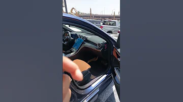 ياريت نحل المشكله دي ضروري Mercedes C200 2025لون مميز جدا 4 150 000 Cars Luxurycar Mercedes 