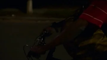 Jamal on the bike last scene SEASON 1 chapter 10