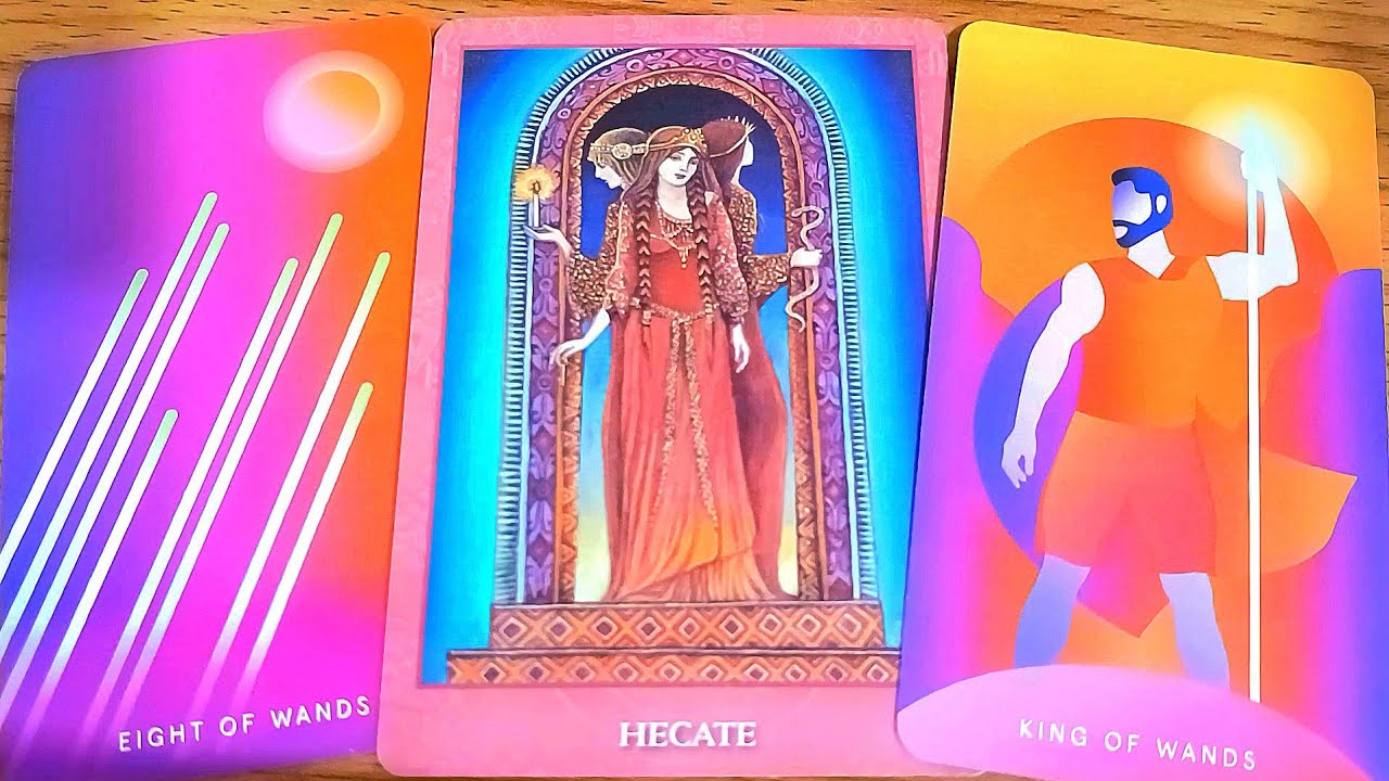 MỌI NGƯỜI ĐANG KHEN NGỢI ĐIỀU GÌ SAU LƯNG BẠN / TAROT READING