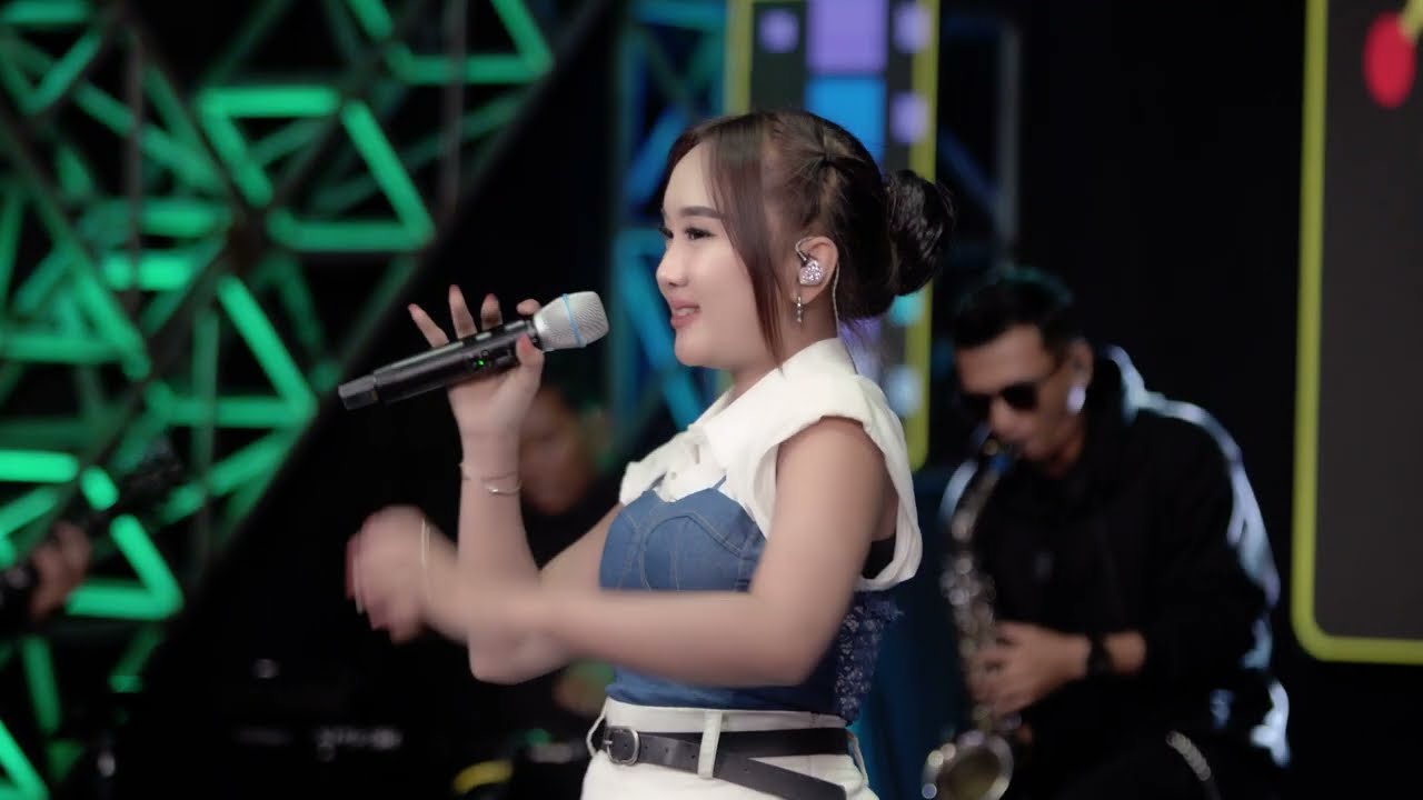 Bunga   Diva Hani
