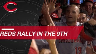 Votto caps Reds' 7-run rally to take lead in 9th
