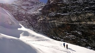Acclimatisation hike up the Cholatse Icefall