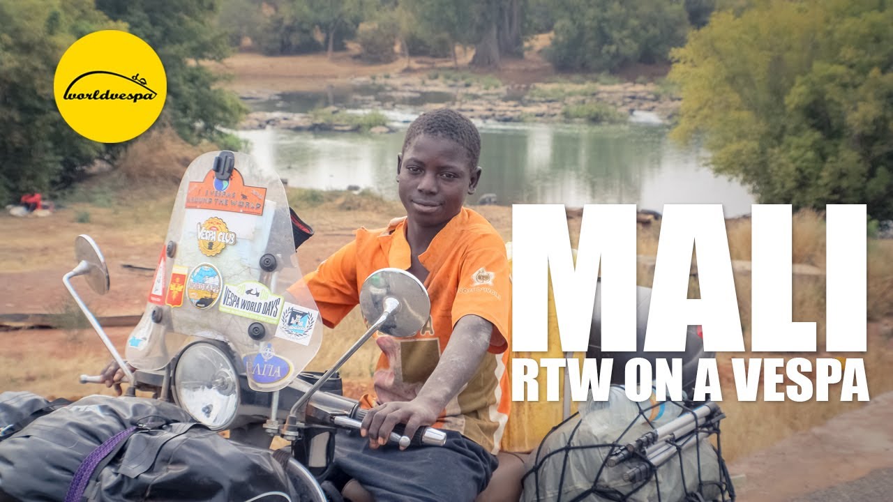 Vespa travel Mali | Motorcycle Road Trip Africa
