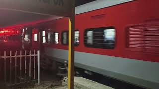 LHBfied 17412 up Kolhapur Mumbai Mahalakshmi Express