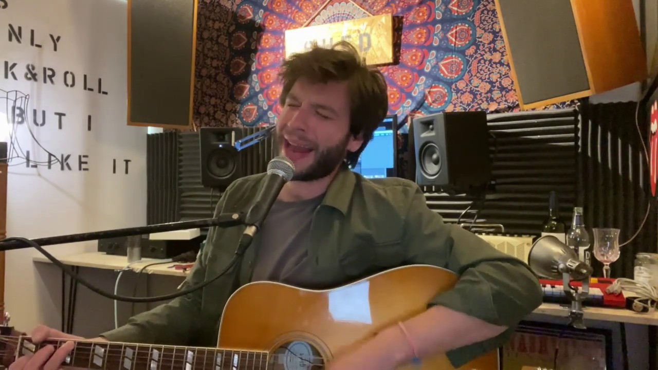 ED3 The SONGBOOK Sessions presented by Stuart Earl with guest Max Manning.