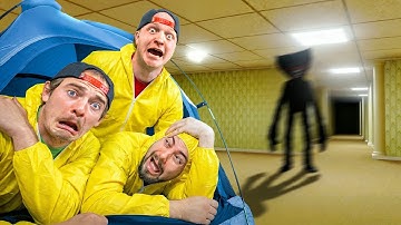 Surviving 99 Nights In The BACKROOMS!