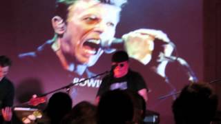 Video thumbnail of "JOSÉ CID no tributo a Bowie/Lisbowie@Fábrica Braço de Prata 15/4/2016 MVI 1051"