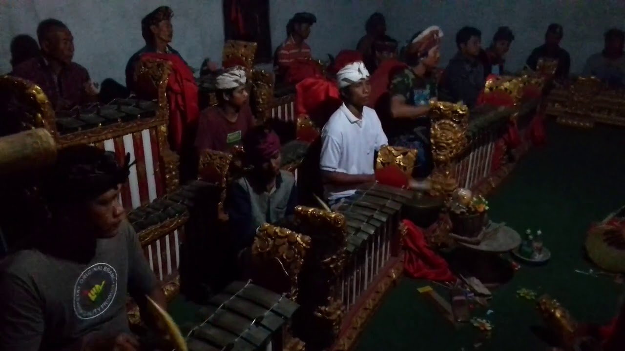  Bali  Orchestra  Gamelan  Rehearsal Master Class traditional 