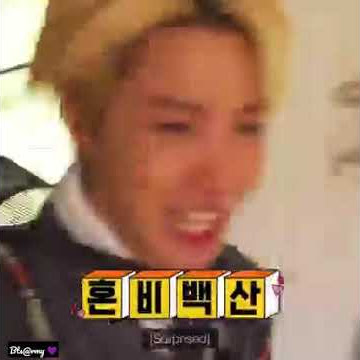 omg tha way hobi ran for his life when saw the royal guard 😂😂😂😂😂 #Bts #Shorts #Jhope #hobi