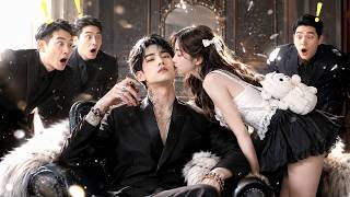 Betrayed and killed, Reborn at 18, kisses the cold CEO who loves her—now he spoils her like crazy!