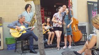 Video thumbnail of "AIN'T SHE SWEET - Bar Colombia Sant Andreu. Joan Chamorro Andrea Motis Elia Bastida. September 2019"