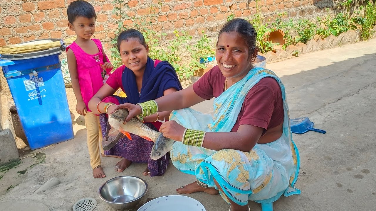 Daily Life In Village.. Today Special Fish. #swapnaswamyvlogs #pochammachethivanta
