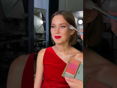 Красные губы вечная классика