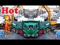 働き過ぎな双子ショベルカー ダンプカー 工事現場｜Twin excavators