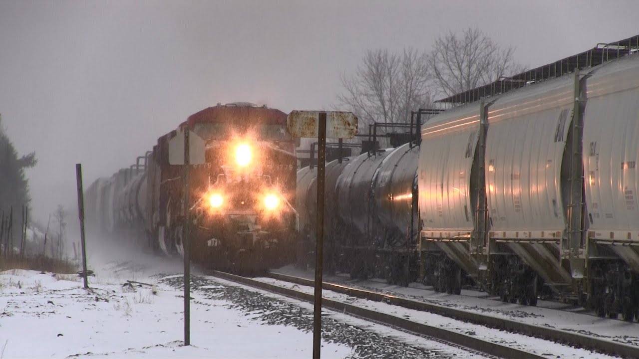 CP 8779 at Burwash (30NOV2013)