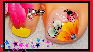 Diseño de uñas flor y mariquita one stroke/Decoración de uñas pinceladas/uñas decoradas a mano alzad